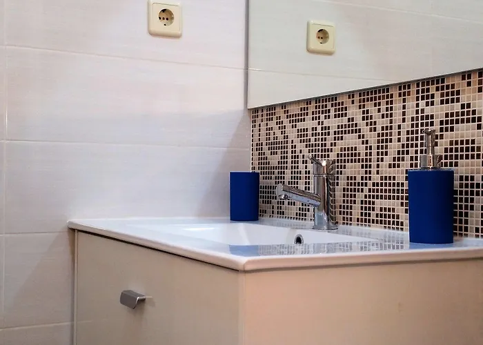 D&s - Crocodile House S. Bento * Oporto