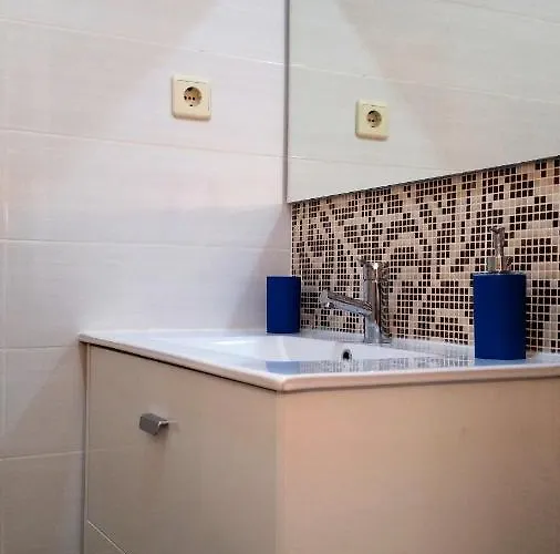 D&S - Crocodile House S. Bento Apartments *