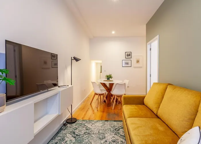 D&S - Crocodile House S. Bento Apartments