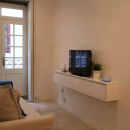 D&S - Crocodile House S. Bento Apartments