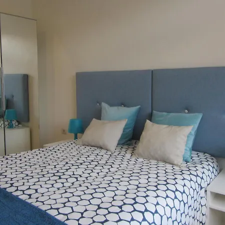 D&s - Crocodile House S. Bento Oporto